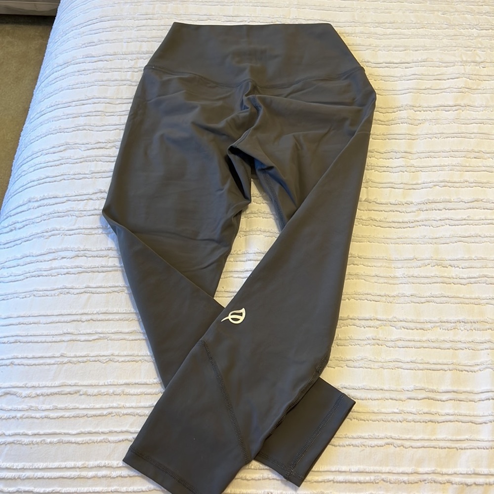 P’tula grey crop leggings - Picture 3 of 4
